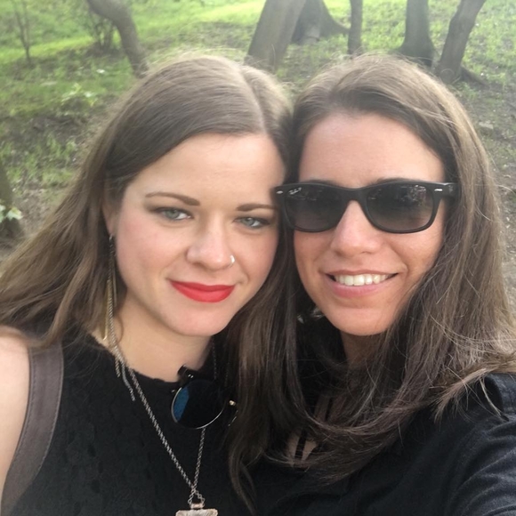 Meet your Posher, Liz - Picture 1 of 1